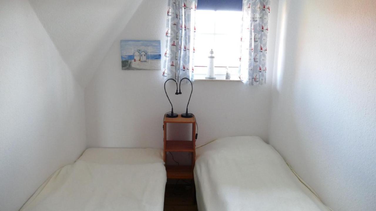 Ferienwohnung Fokuhl Im Strohhus Hooksiel Schillig Buitenkant foto
